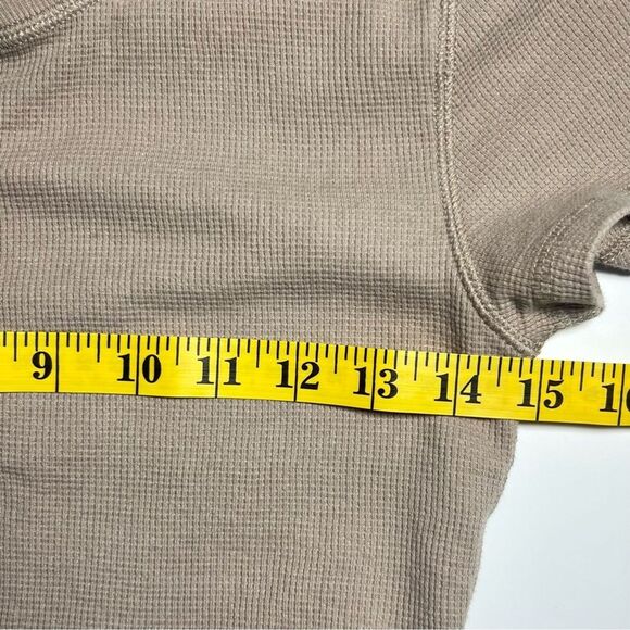 Aritzia Sunday Best Y2K Cropped Henley Baby Top Size SMALL Ethical Minimalist - Picture 3 of 10